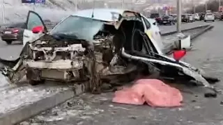 Смертельная авария в Уфе 22.11.2020 водитель такси погиб на месте