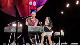 Chris Martin called fans onstage/"Everglow" -Coldplay Live in Manila 2024 [4K] #MOTSWT #ColdplayInPH