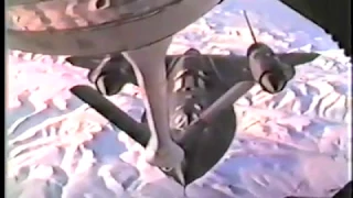 Lockheed SR- 71 Blackbird Refueling with Audio