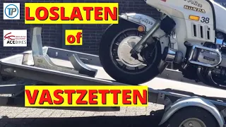 MOTOR OP AANHANGER ZETTEN, MOTOR OP AANHANGER RIJDEN, MOTOR OP AANHANGER VASTZETTEN, MOTORSTEUN,