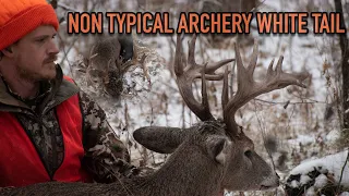 Bowhunting Whitetails - Non-Typical Buck!!!