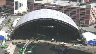 Timelapse shows lights & screens being tested on NFL Draft stage