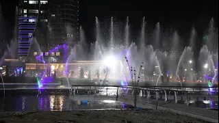 Фонтаны и водяной экран на территории парка Tashkent City