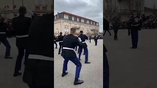 Haka, par les élèves-gendarmes de la 6 de Montluçon, en l'honneur de leur commandant. #shorts #haka