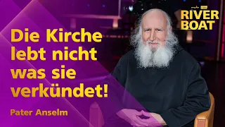 "Die Schreibmaschine Gottes" Pater Anselm betet für die katholische Kirche