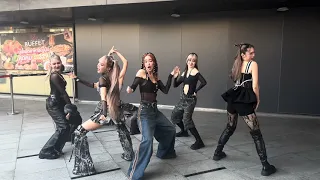 EMPRESS - Blah Blah Blah Street Performance At Skywalk MBK Center