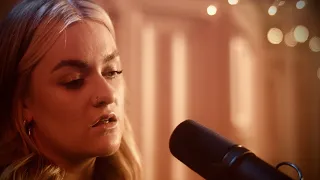 Grace Davies - toothbrush (Live @ Grand Chapel)