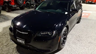 2019 Chrysler 300 Touring Start up engine and full review