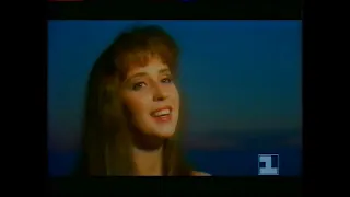 Наталья Сенчукова - Лодка (Грустная песня о любви) (1 канал Останкино, 1994) [720p]