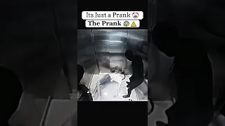 This prank ⚠️😰 #prank #scary #elevator