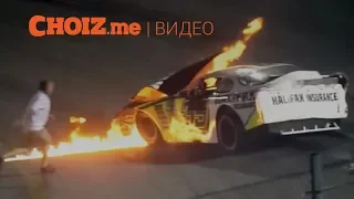 Отец гонщика NASCAR спас сына из загоревшейся машины