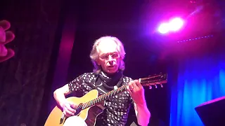 Steve Howe guitar solo with Asia