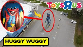 DRONE CATCHES HUGGY WUGGY FROM POPPY PLAYTIME AT HAUNTED TOYS R US | HUGGY WUGGY CAUGHT ON DRONE