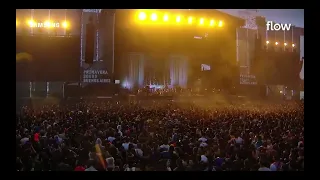 Arctic Monkeys leave the stage for crowd safety in Buenos Aires