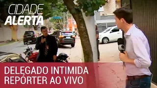 Delegado ameaça reportagem do Cidade Alerta durante cobertura do caso das ossadas em obra de SP