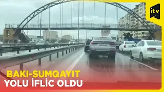 Yağış Bakı-Sumqayıt yolunda uzun tıxac yaratdı