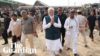 Indian prime minister Narendra Modi visits train crash site