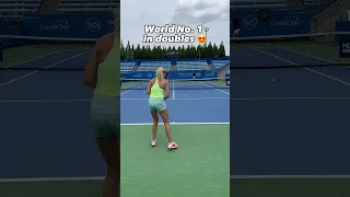 World No. 1 in doubles 😍 Katerina Siniakova practice session #tennis #practice #workout