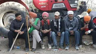 Indian police block highway to stop protesting farmers en route to New Delhi | AFP