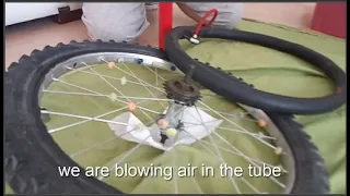 HOW TO REPAIR A BIKE TIRE.  Bisiklet Lastiği nasıl tamir edilir.