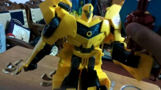 Transformer bumblebee and minicon buzzstrike