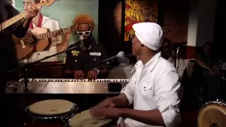 Unforgettable Live Performance: Pedrito Martinez Group - La Luna -  La Luna (Live) New York.mp4