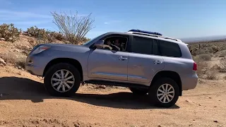 LX570 Tackles Loose Hills on 35s