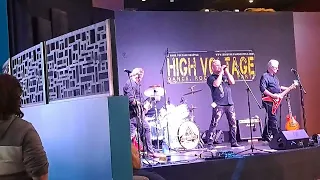 HIGH VOLTAGE||LIVE BAND AT ANGEL OF THE WINDS CASINO ||ARLINGTON