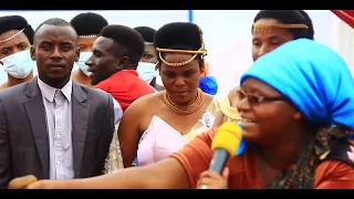 Angelique amanuje ubuhanuzi mubukwe amateka atarigeze abaho