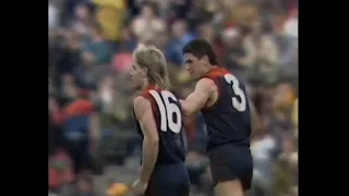 Garry Lyon kicks the winning goal in the 1988 Elimination Final - Melbourne Demons - AFL