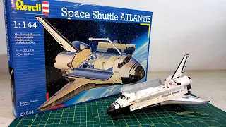 Unboxing and Assembly of Space Shuttle Discovery - Revell