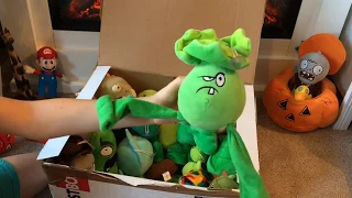 A Huge Plants VS Zombies Plush Unboxing