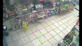 7-Eleven Robbery Suspect Captured on Video; Suspect Being Sought NR11411gb