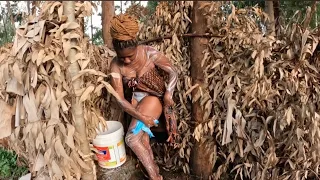 AFRICAN VILLAGE LIFE//VILLAGE OUTDOOR BATH