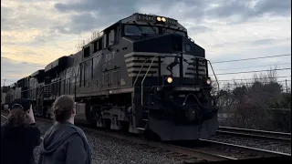 NS EB Intermodal with UP power through Macungie Pa