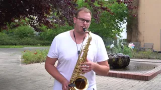 Whitney Houston - One Moment In Time (Saxophon Cover By JoeAndSax)