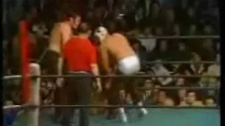 Mil Mascaras & Spiros Arion vs Antonio Inoki & Giant Baba