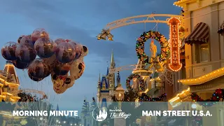 Walt Disney World - Magic Kingdom - Main Street, U.S.A. - Christmastime Ambience (4K) (HD)