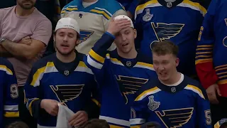 St.Louis Blues Fans Sing "Country Roads" In Unison