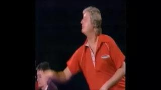 Eric "The Crafty Cockney" Bristow throws one of the first recorded "Robin Hoods" 1983