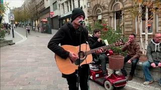 BRADFORD BUSKER (Frankie Porter) Sings "Chasing Cars"