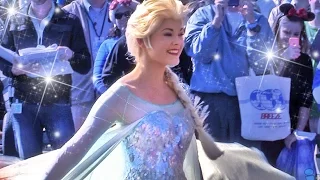 Elsa freezes Walt Disney World with Anna, Kristoff, Olaf in Frozen Christmas Celebration parade