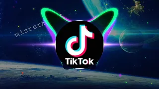 New song tik tok | Make me Jump y Sweat - Minions