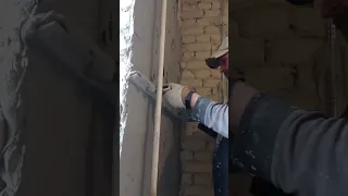 Как поштукатурить стену за трубой отопления