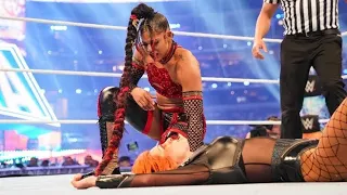 Bianca Belair brutalizing Becky Lynch