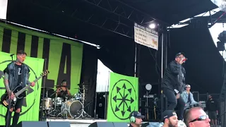 Attila-Middle Fingers Up-live 06/16/17 Seattle-Vans Warped Tour