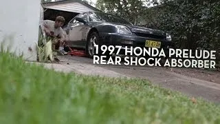 Replacing rear shock absorber on a 1997 Honda Prelude (5th Gen)