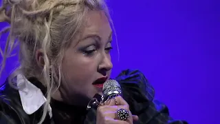 Cyndi Lauper nailing the Blues! (Crossroads)