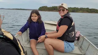 Rolê de barco com a seguidora Fefê.