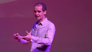 LAS REDES SOCIALES SALVARON MI CARRERA. | Jero Freixas | TEDxUSFQ